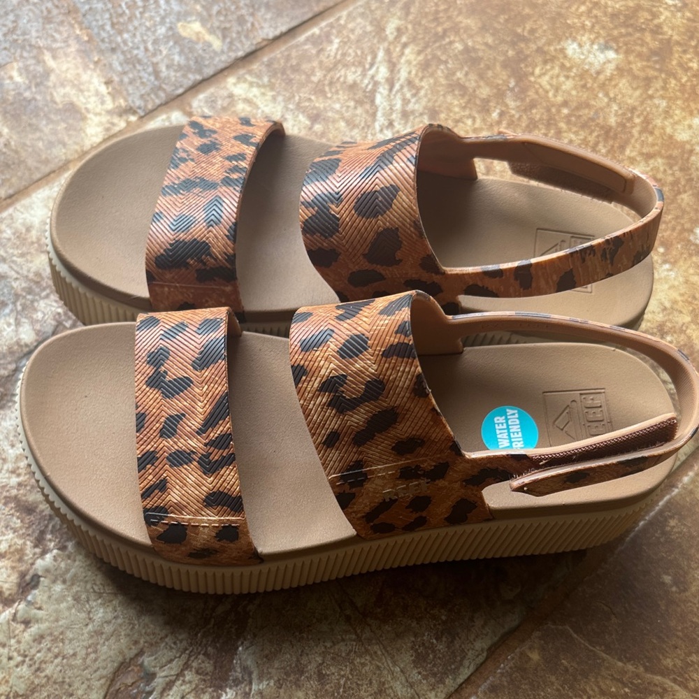 Reef Tan Platform Sandals brand new never use a bit small for me Im size 7.5.